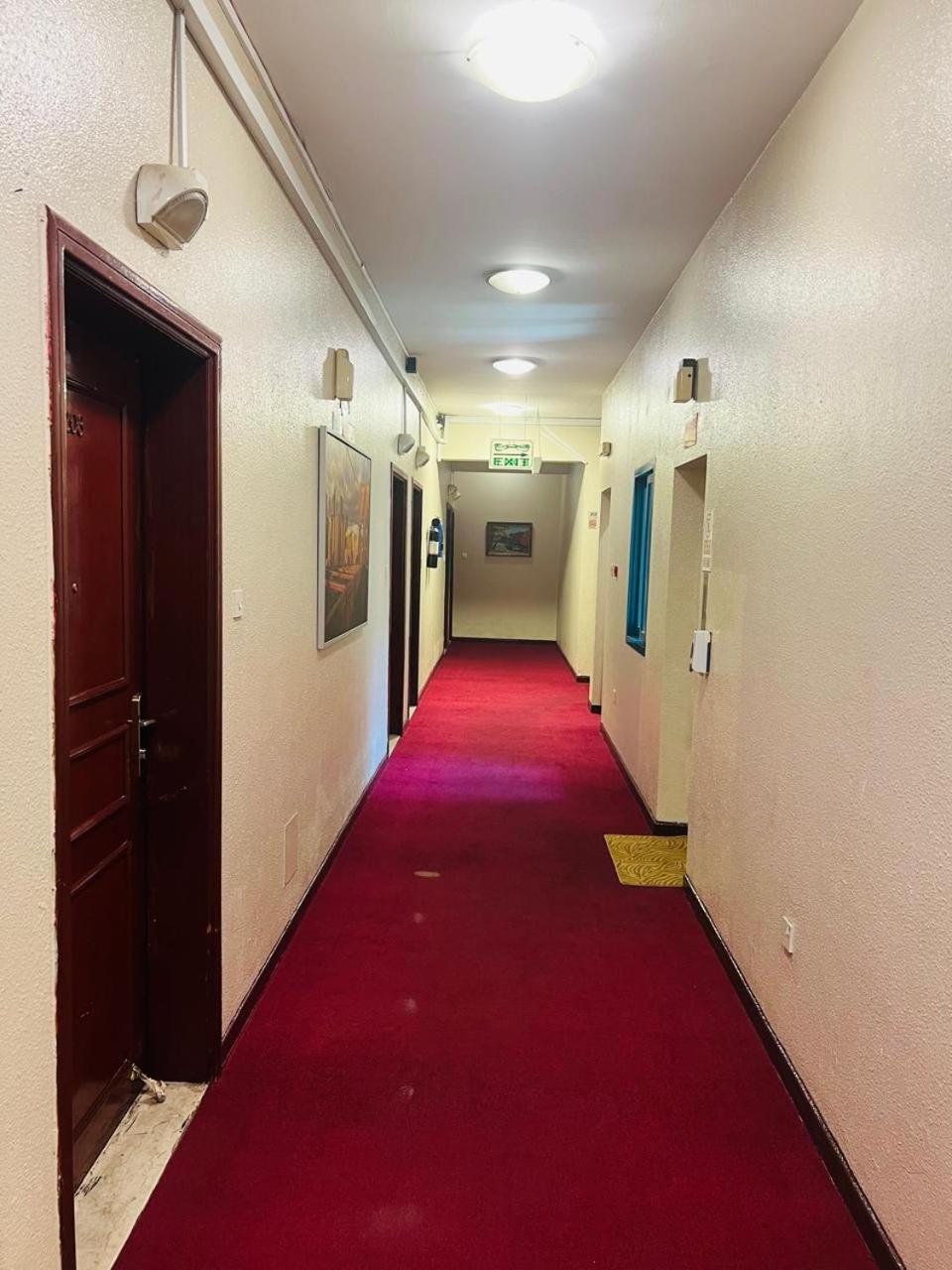 Parasol Hotel Dubaj Kültér fotó