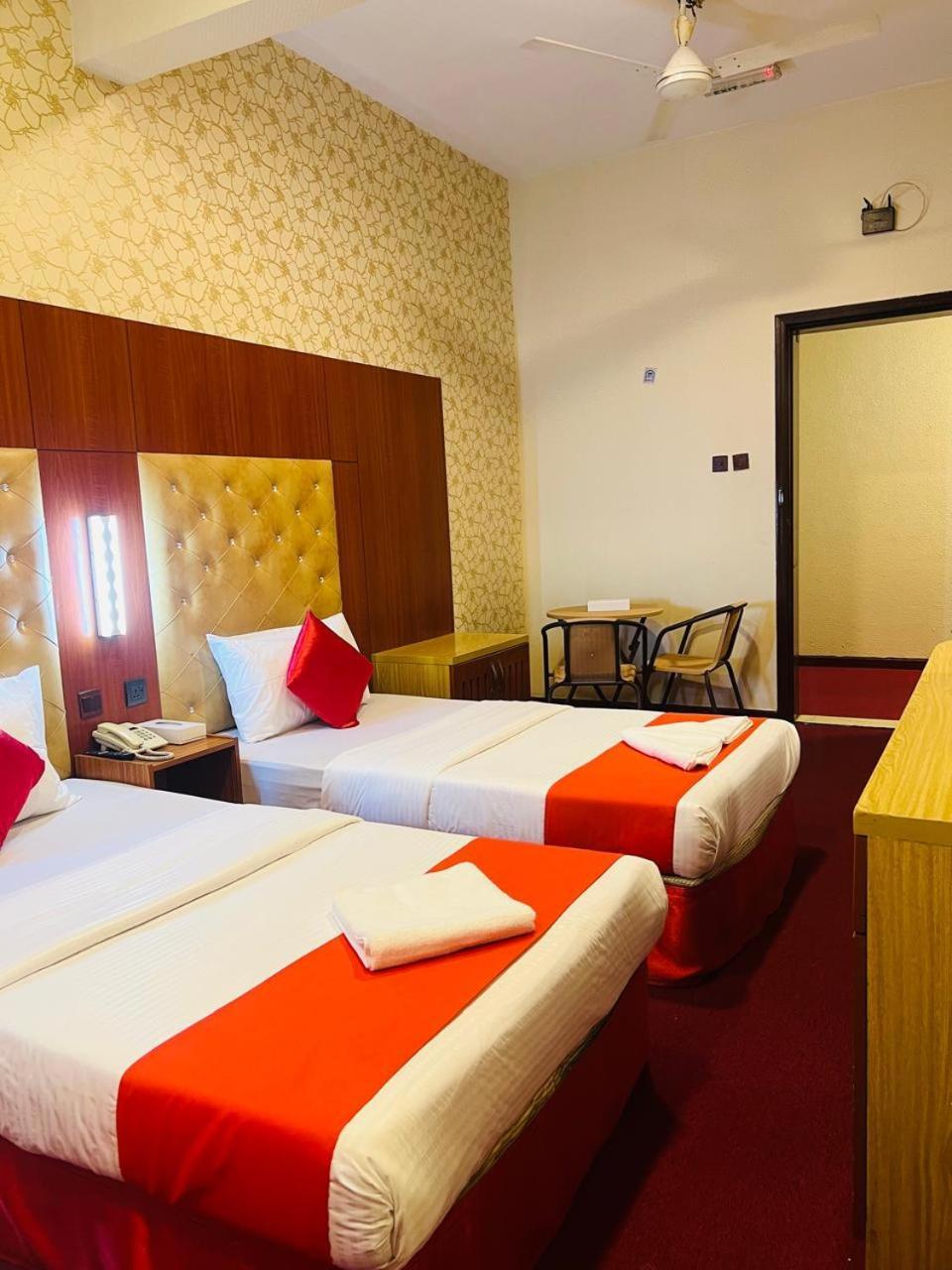 Parasol Hotel Dubaj Kültér fotó